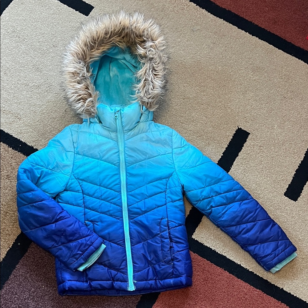 💙🥶Girls winter jacket / beautiful blue shades / size girls 7/8